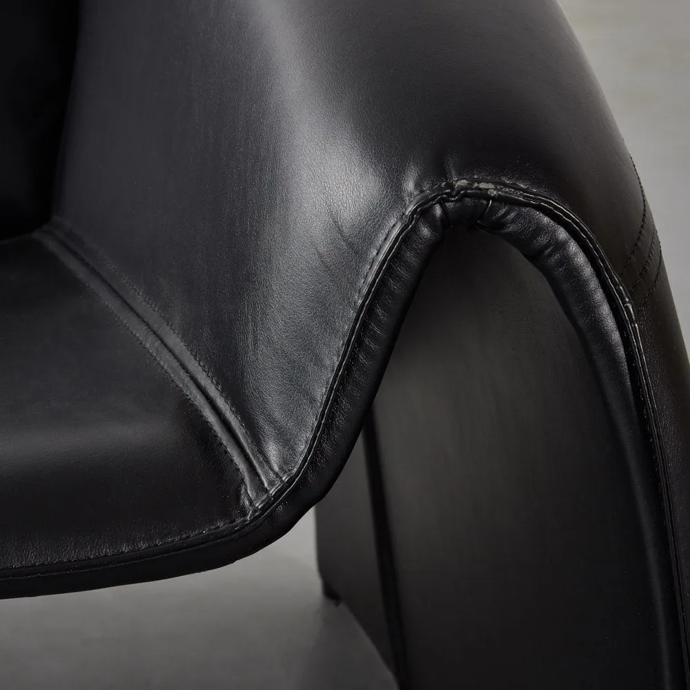 CHELSEA - Black Leather Lounge Chair