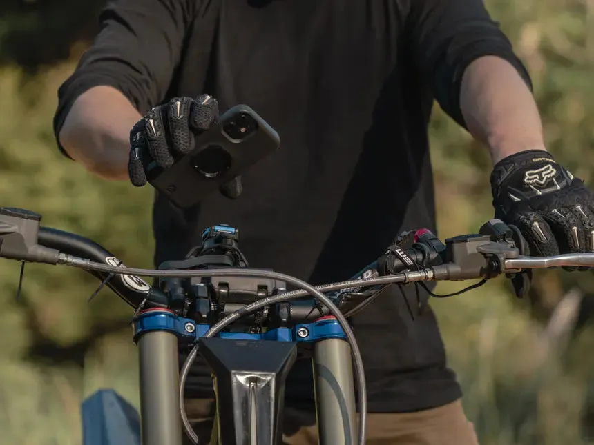 Quad Lock - Motorcycle - Handlebar Mount
